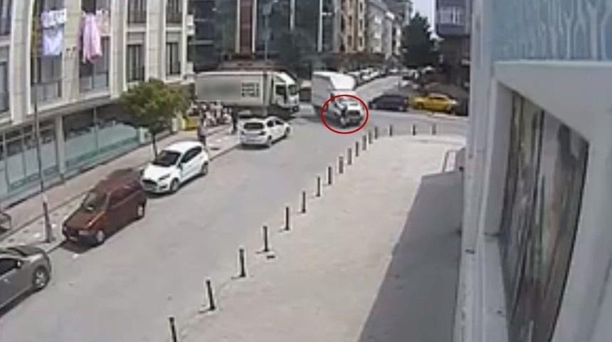 (&ouml;zel Haber) Kamyonun Suriyeli Kadını Ezme Anı Kamerada