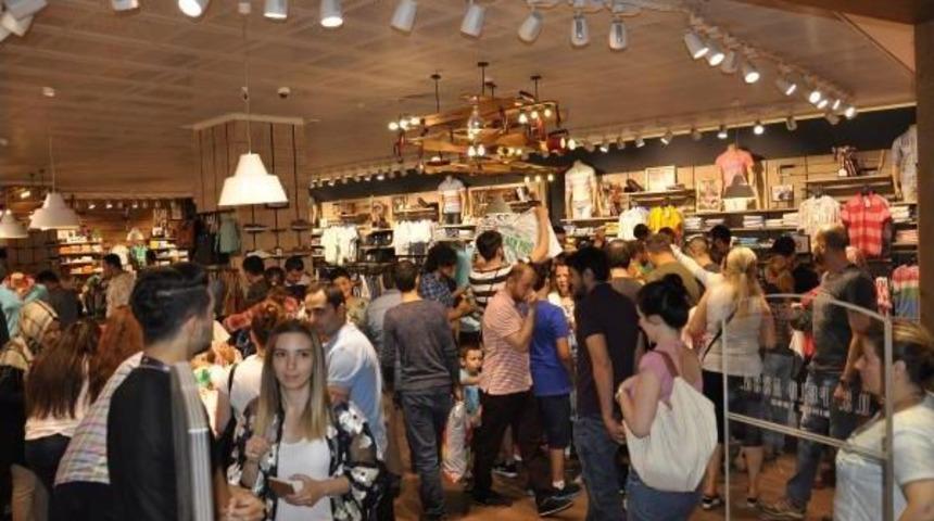 Mall Of İstanbul &ldquo;Efsane İndirim G&uuml;n&uuml;&rdquo; Ile Bayram Coşkusunu Erken Yaşadı