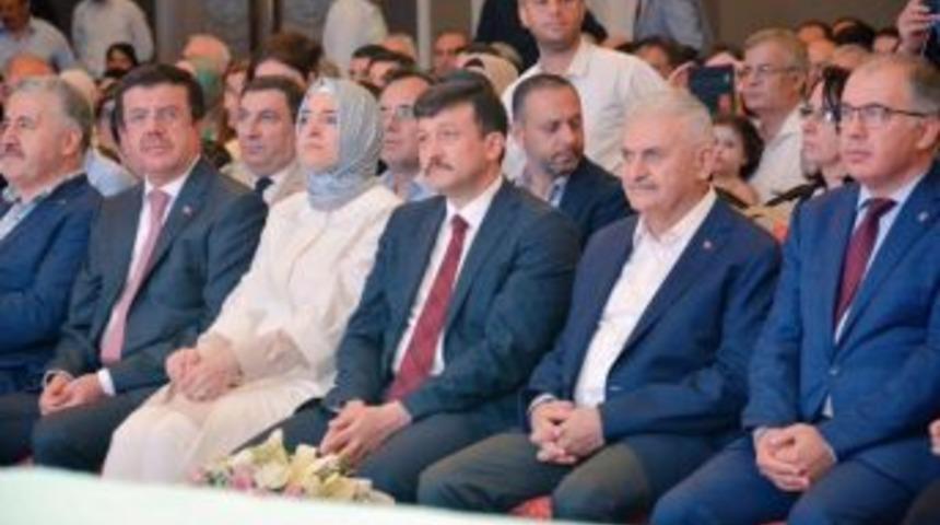 Başbakan Binali Yıldırım Partililerle Bayramlaştı