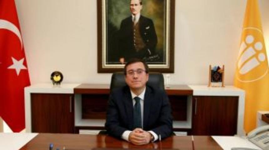 İn&ouml;n&uuml; &Uuml;niversitesi Rekt&ouml;r&uuml; Prof. Dr. Ahmet Kızılay: