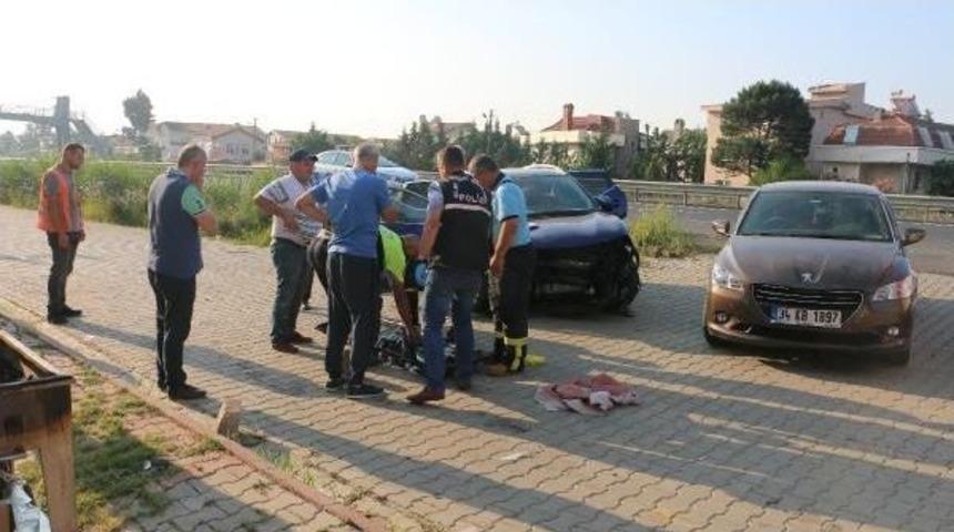 Otomobil Su Kanalına D&uuml;şt&uuml;: 1 &Ouml;l&uuml;, 4 Yaralı