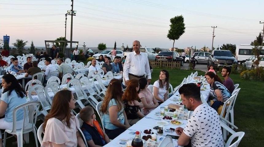 Hayrabolu Belediyesi Personeli İftar Yemeğinde Buluştu