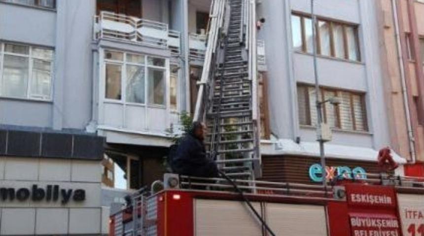 Umreye Giden &Ccedil;iftin Evi Yandı