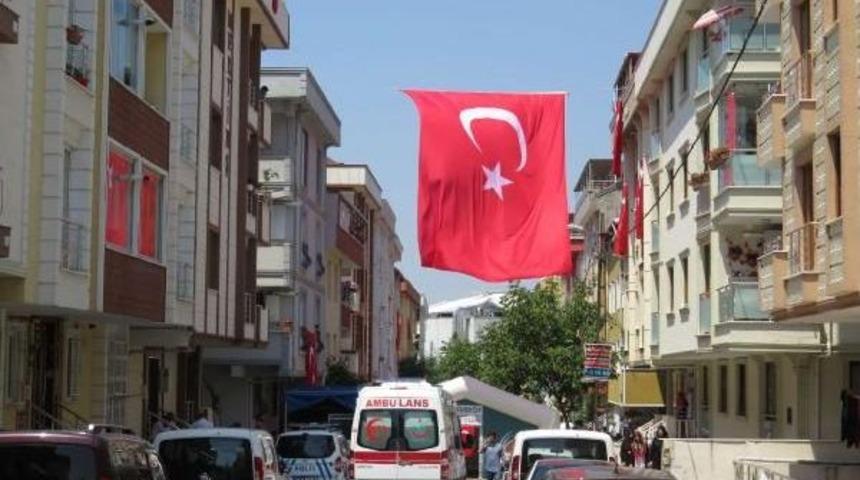 Şehit &Uuml;steğmenin Baba Evine Ateş D&uuml;şt&uuml;