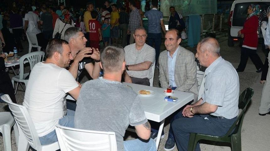 Edebali Vatandaşla Bir Araya Geldi