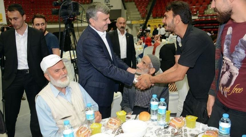 Aky&uuml;rek: &ldquo;&ccedil;ocuklarımızın Milli Ve Manevi Değerlerle Yetişmesine &Ouml;nem Verelim&rdquo;