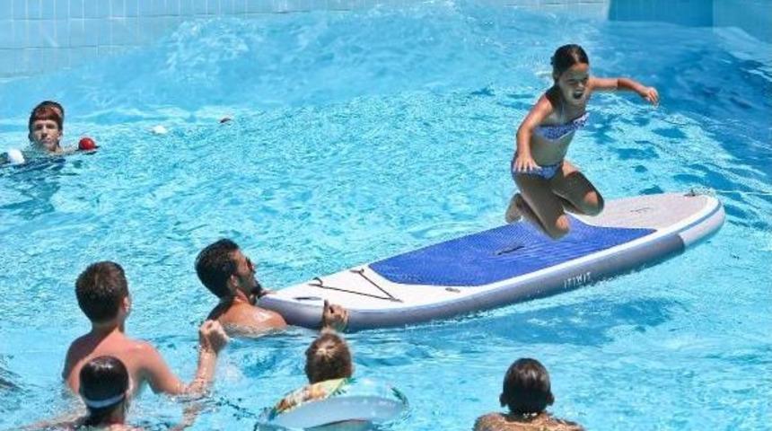 Antalya'da Sıcak Bunalttı, Su Parkları Doldu