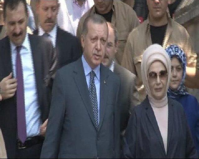 Cumhurbaşkanı Erdoğan'dan Mezar Ziyaretleri (2)