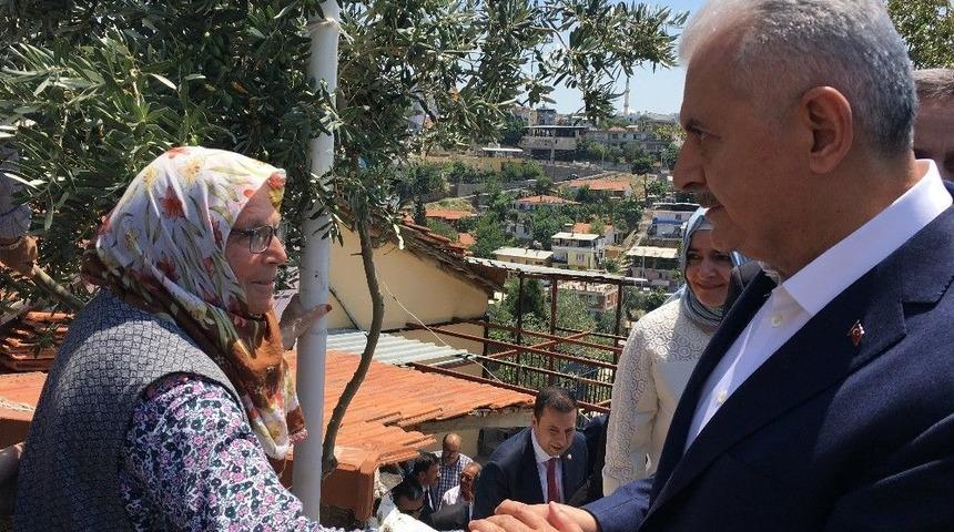 Başbakan Yıldırım&rsquo;dan Şehit Evine Ziyaret