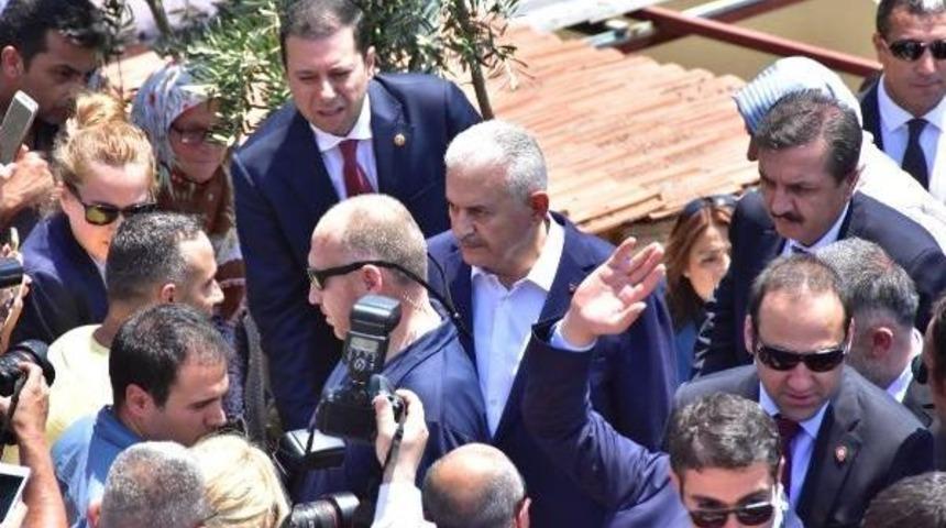 Başbakan Yıldırım Şehit Ailesini Ziyaret Etti