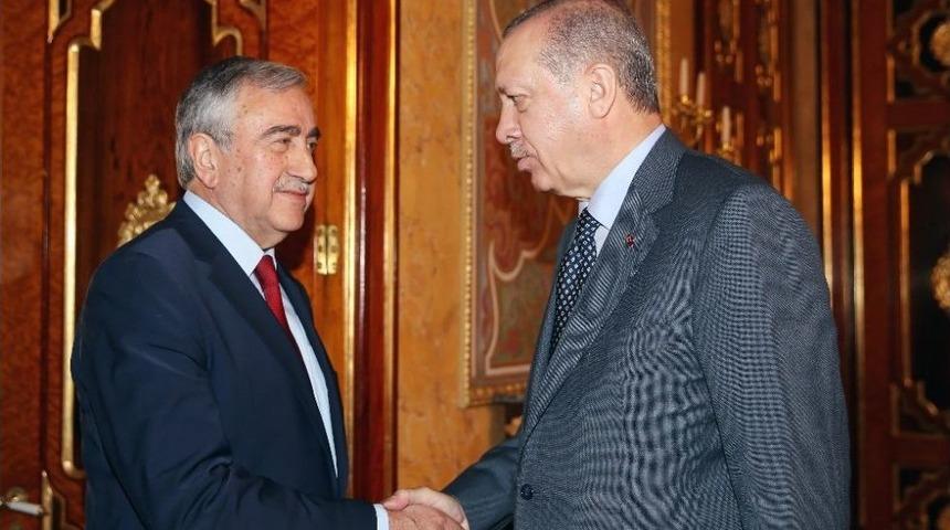 Cumhurbaşkanı Erdoğan, Kktc Cumhurbaşkanı Mustafa Akıncı İle Görüşüyor