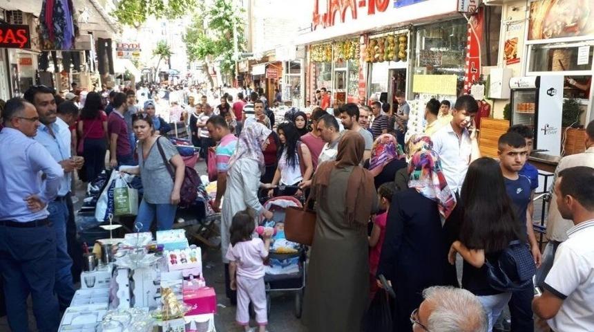 Adıyaman&rsquo;da Bayram Telaşı Başladı