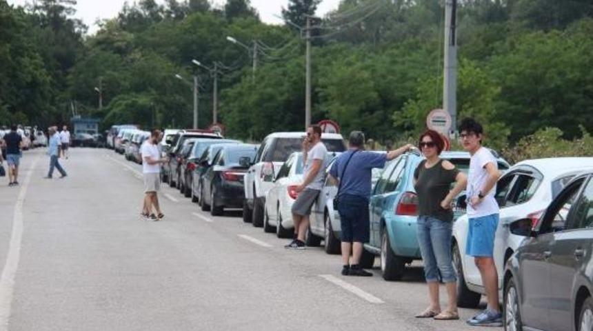 Yunanistan Ve Bulgaristan Sınırında&nbsp;Bayram Yoğunluğu