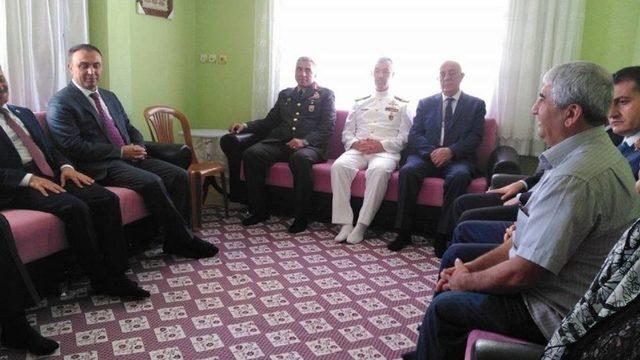 Başkan Seyfi Dingil, Şehit Ve Gazi Aileleri İle Bayramlaştı 2