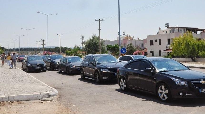 &Ccedil;anakkale İskelelerinde Ara&ccedil; Yoğunluğu