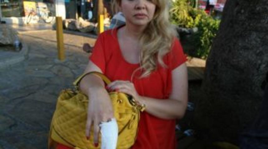 Marmaris&rsquo;te K&ouml;pek Kavgası