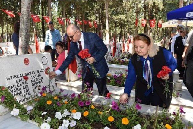 Mersinde Şehitlik Doldu Taştı