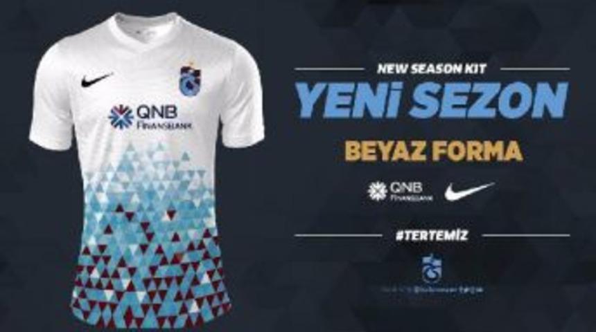 Trabzonspor&rsquo;Da Yeni Sezon Formaları Satışa &Ccedil;ıkıyor