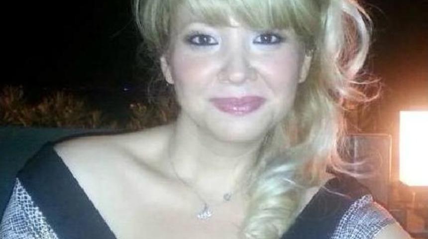 K&ouml;peğe Şişe Fırlatanlara Tepki G&ouml;sterince D&ouml;v&uuml;ld&uuml;