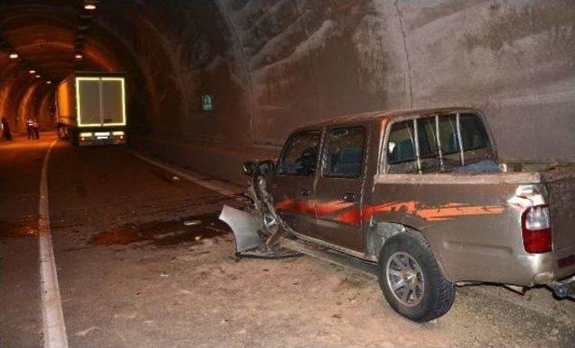 İkizdere Tüneli'nde Zincirleme Kaza: 10 Yaralı