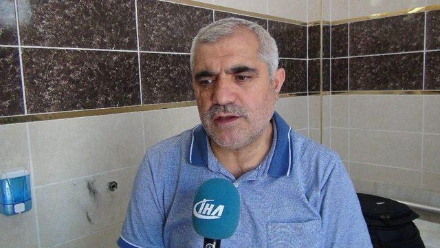 Hırsızlar Cami Tuvaletinin Musluklarını &Ccedil;aldı 1