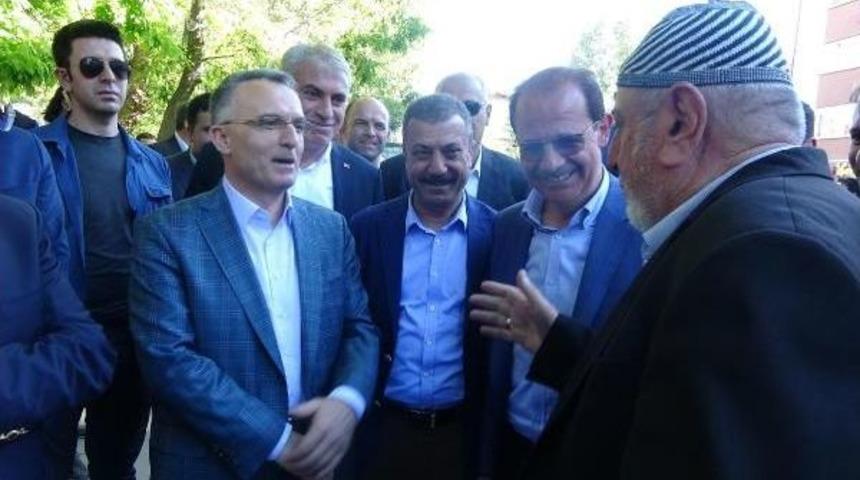 Maliye Bakanı Ağbal: Ter&ouml;r&uuml;n Her T&uuml;rl&uuml;s&uuml;n&uuml; Lanetliyoruz