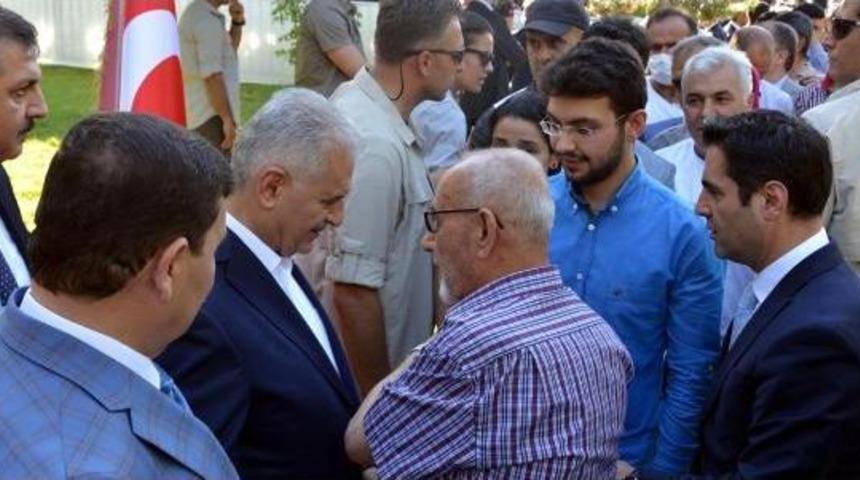 Başbakan Yıldırım, Bayramı Ge&ccedil;irmek &Uuml;zere Memleketi Erzincan'da