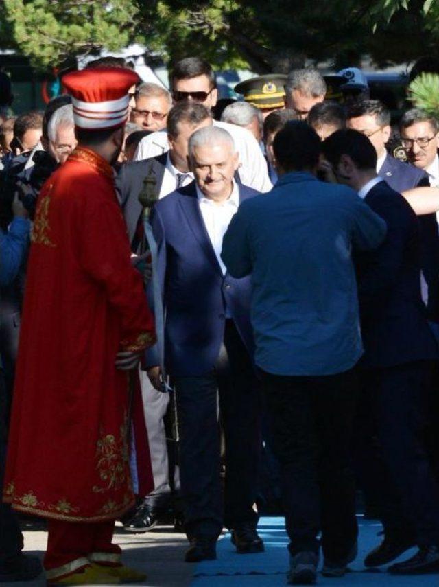 Başbakan Yıldırım, Bayramı Geçirmek Üzere Memleketi Erzincan'da