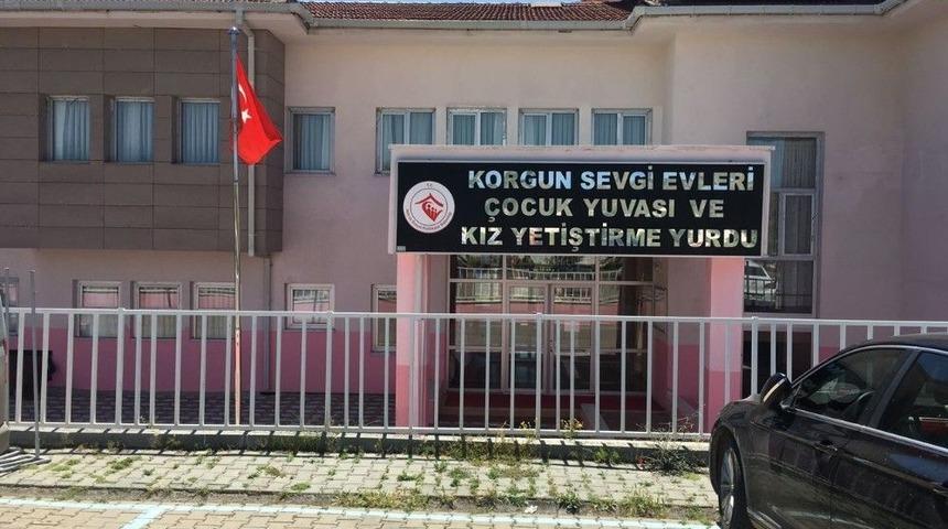 T&uuml;gva&rsquo;dan Yetimlere Bayram Hediyesi