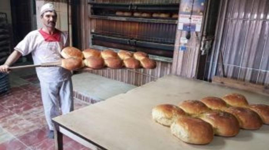 Bayram Öncesi Köy Ekmeğine İlgi