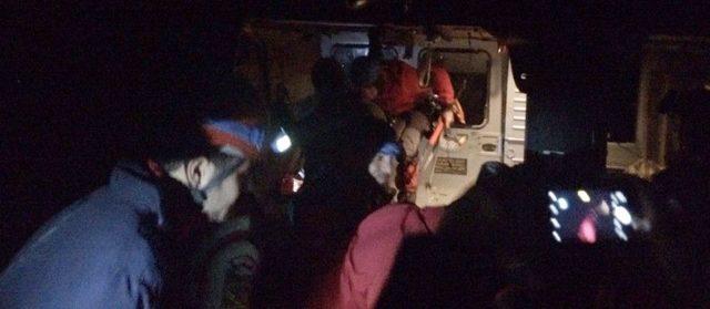 Tırmanış Esnasında Sakatlanan Dağcı Helikopterle Kurtarıldı