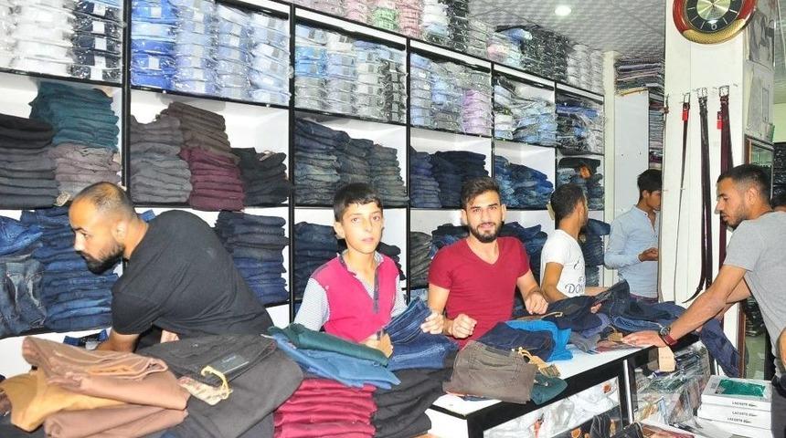 Bayrama Saatler Kala Vatandaşları Alışveriş Telaşı Sardı