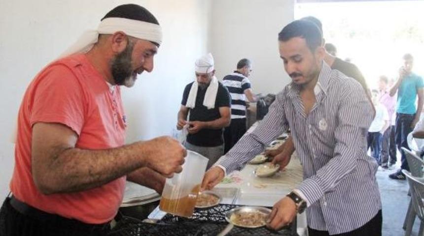 Şanlıurfa&rsquo;Da 5 Bin Kişiye Tirit Ikramı