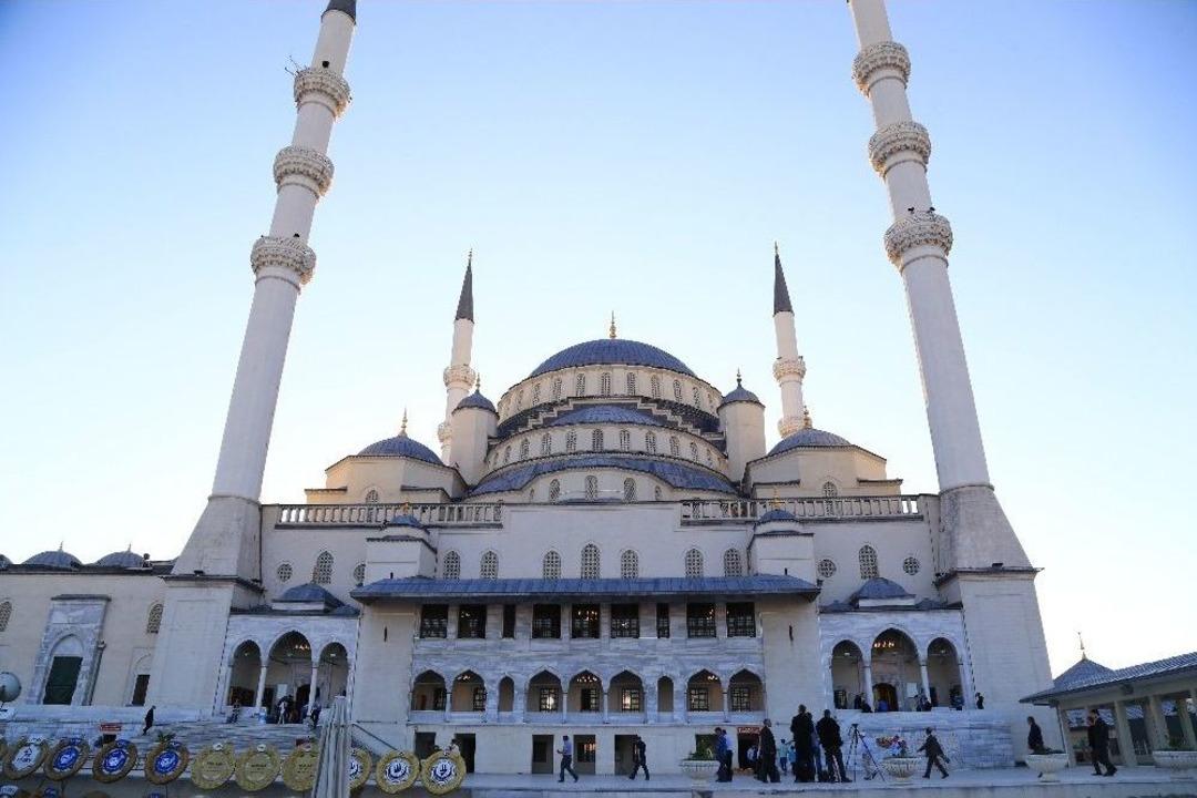 Kocatepe Camii&rsquo;nde Ramazan Bayramı Coşkusu