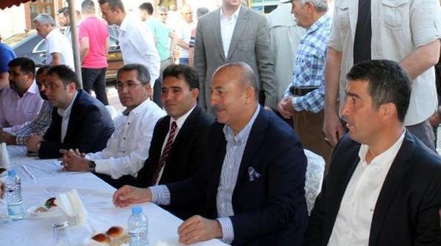 &Ccedil;avuşoğlu: İnşallah Bu Ramazan Bayramı Sorunların &Ccedil;&ouml;z&uuml;m&uuml;ne Vesile Olur