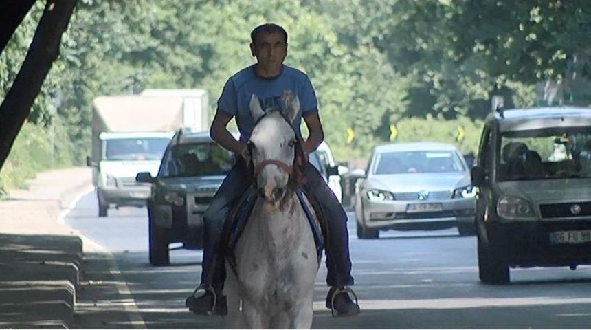 (&ouml;zel Haber) Asfalt Kovboyu Trafiği Alt &Uuml;st Etti