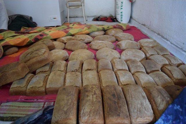350 Yıllık Değirmeni Restore Etti Şimdi İlçenin En Doğal Ekmeğini Üretiyor