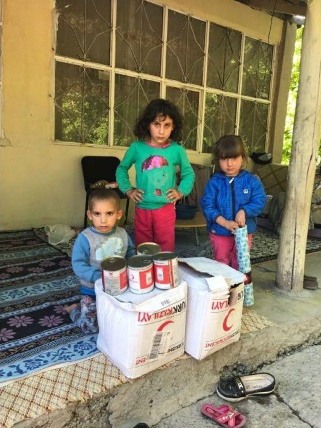 Kızılay’dan 150 Aileye Gıda Yardımı