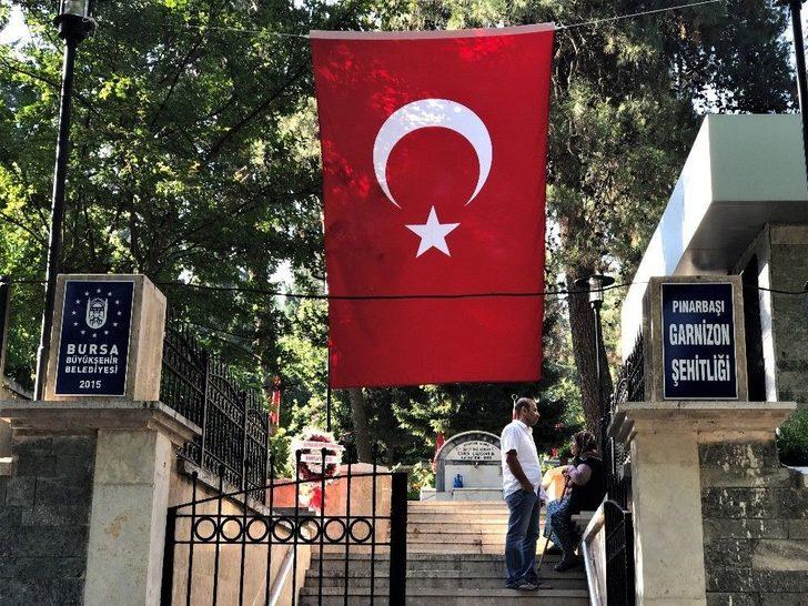 Şehitlikte Buruk Bayram G4