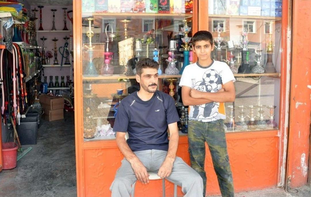 Suriyeli Sığınmacılar Bir Bayramı Daha &Uuml;lkelerinden Uzak Ge&ccedil;irmenin H&uuml;zn&uuml;n&uuml; Yaşıyor