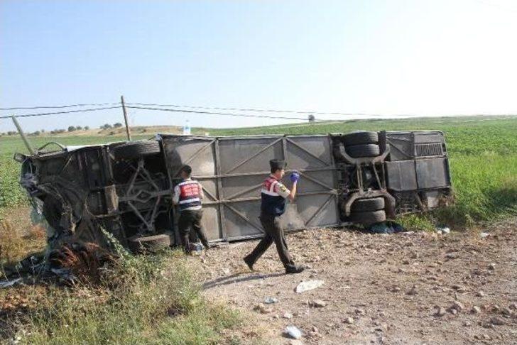 Susurluk'ta Yolcu Otobüsü Devrildi: 1 Ölü, 47 Yaralı (2)- Yeniden