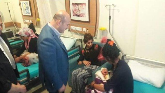 İçişleri Bakanı Soylu Bayram Namazını Çukurca'da Kıldı (2)