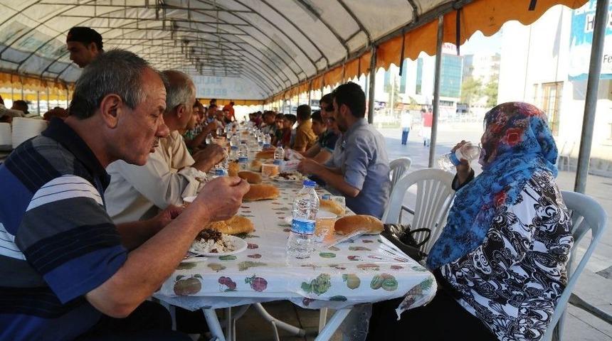 Demirkol Vatandaşlarla Bayramlaştı