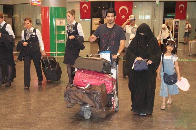 (özel Haber) Arap Turistler Bayramda İstanbul’a Akın Etti