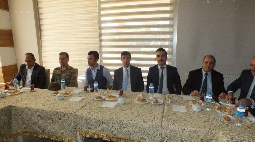 Malazgirt&rsquo;te Bayramlaşma T&ouml;reni