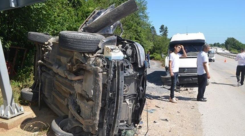 D&uuml;zce D-655 Karayolunda Trafik Kazası: 6 Yaralı