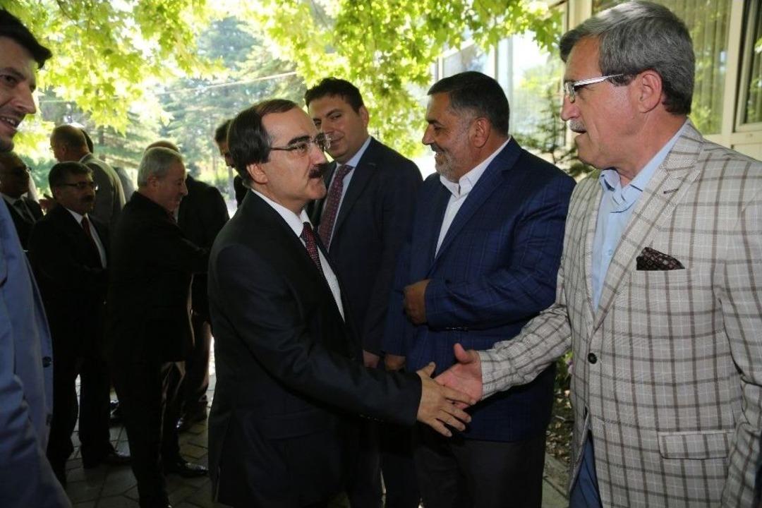 İl Protokol&uuml; Bayramlaşma T&ouml;reninde Bir Araya Geldi