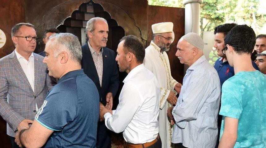 Başkan Altepe Bursalıların Bayramını Kutladı