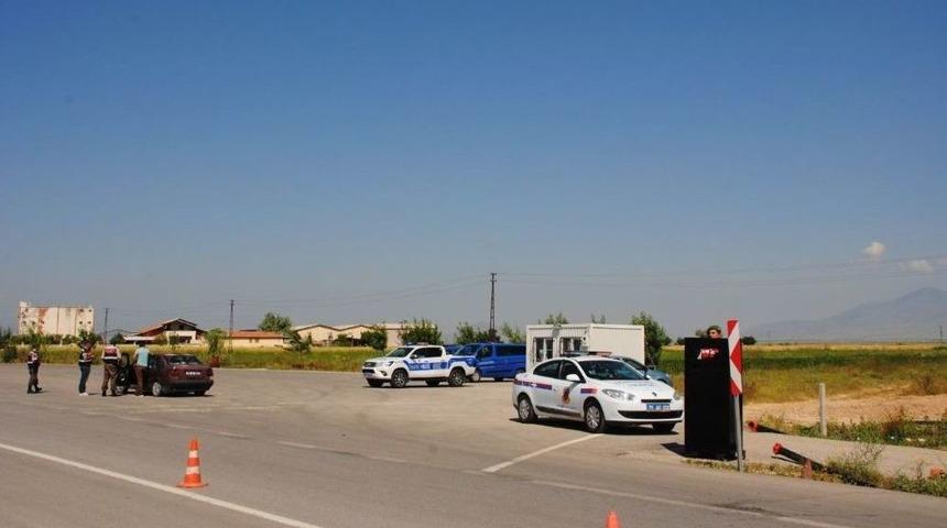 Karaman&rsquo;da Jandarmadan Bayram Uygulaması