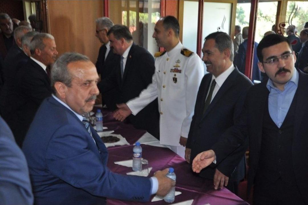 Protokol &Uuml;yeleri Ve Halk Akm&rsquo; De Bayramlaştı